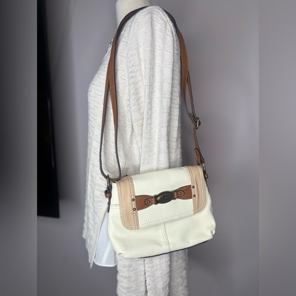 b.ø.c. Born Concept Crossbody Bag – Cream & Tan with Brass Hardware - Picture 2 of 5